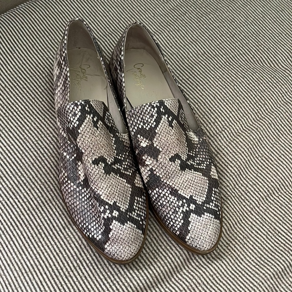 Crown vintage snakeskin loafers